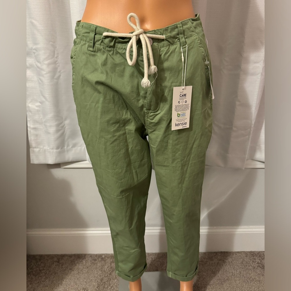 Kensie Green Ankle Cropped Pants